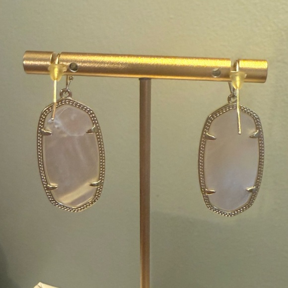 Kendra Scott Dani Gold Drop Earrings Ivory Mother of Pearl - Picture 8 of 8